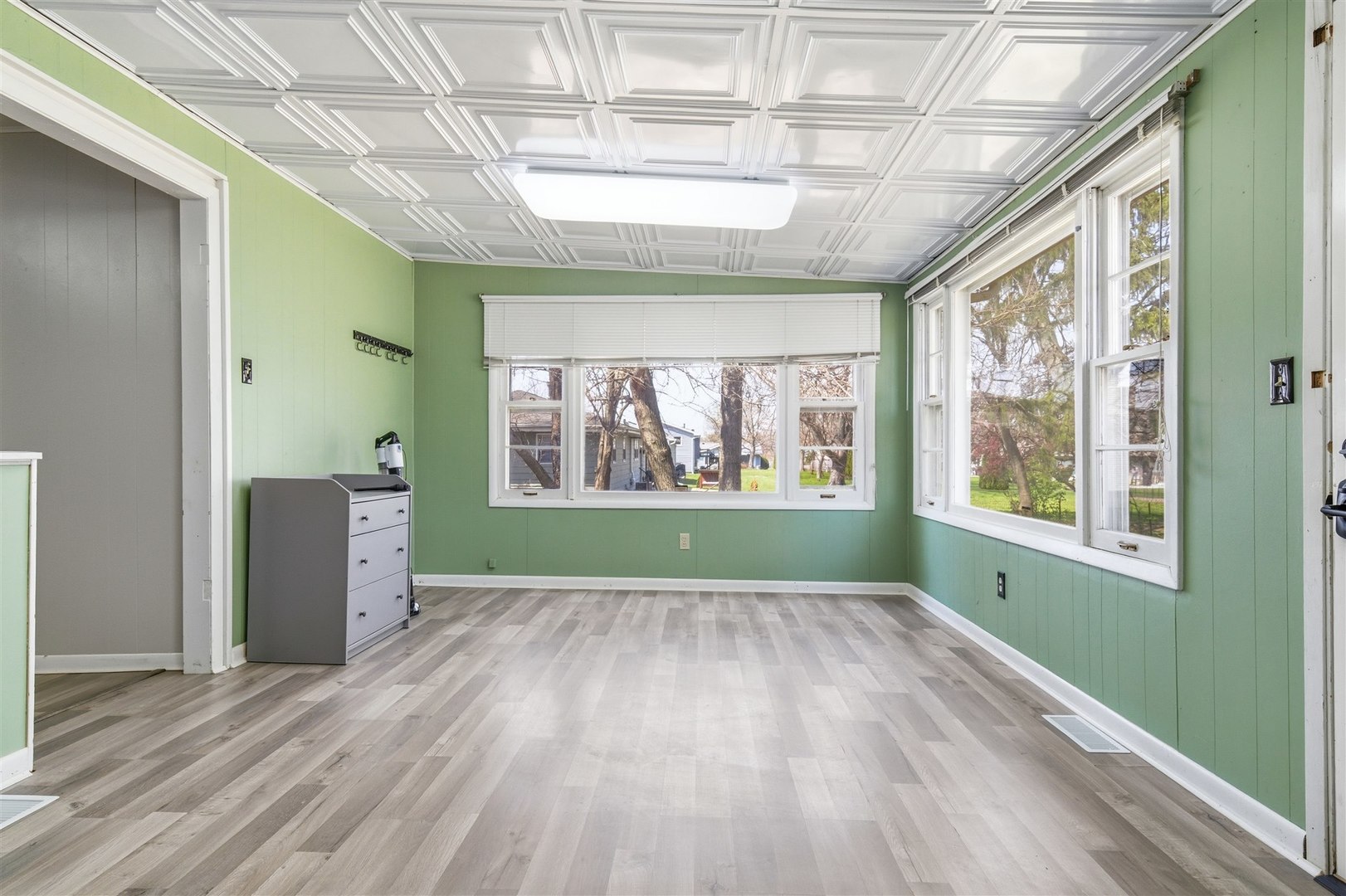 1702 W Hovey Avenue, Normal, IL 61761