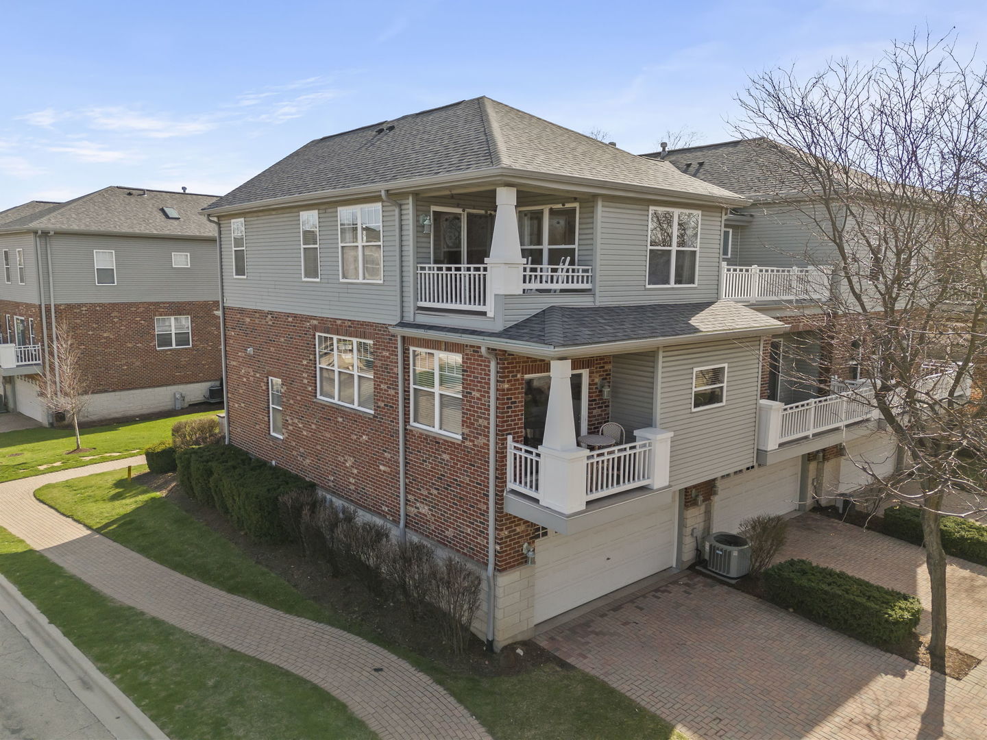 1101 Ironwood Lane, Lisle, IL 60532