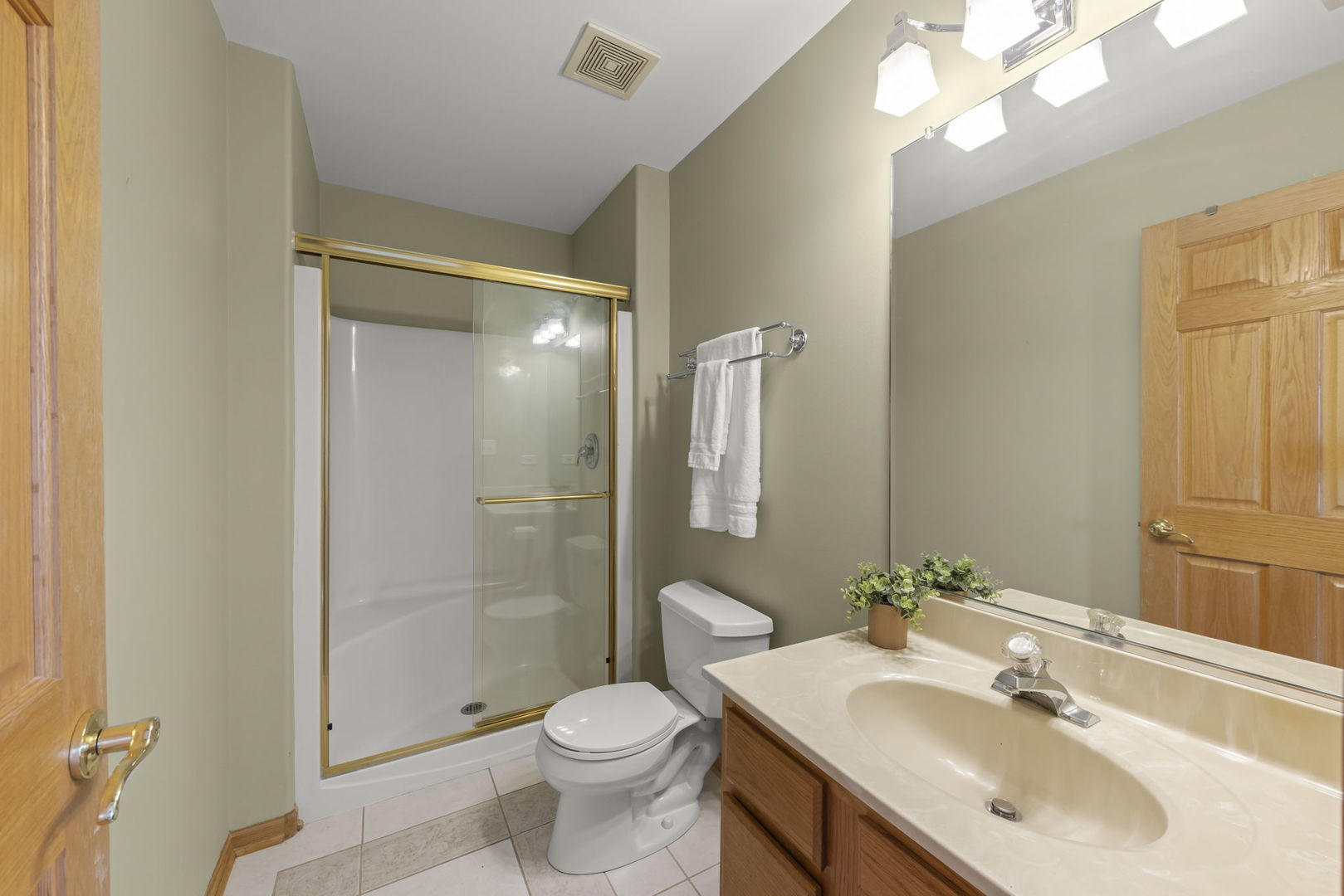 1101 Ironwood Lane, Lisle, IL 60532