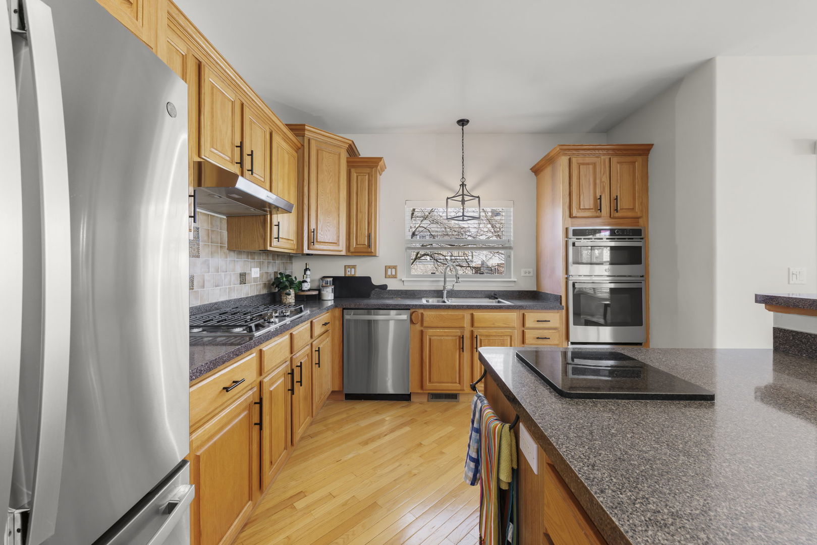 1101 Ironwood Lane, Lisle, IL 60532