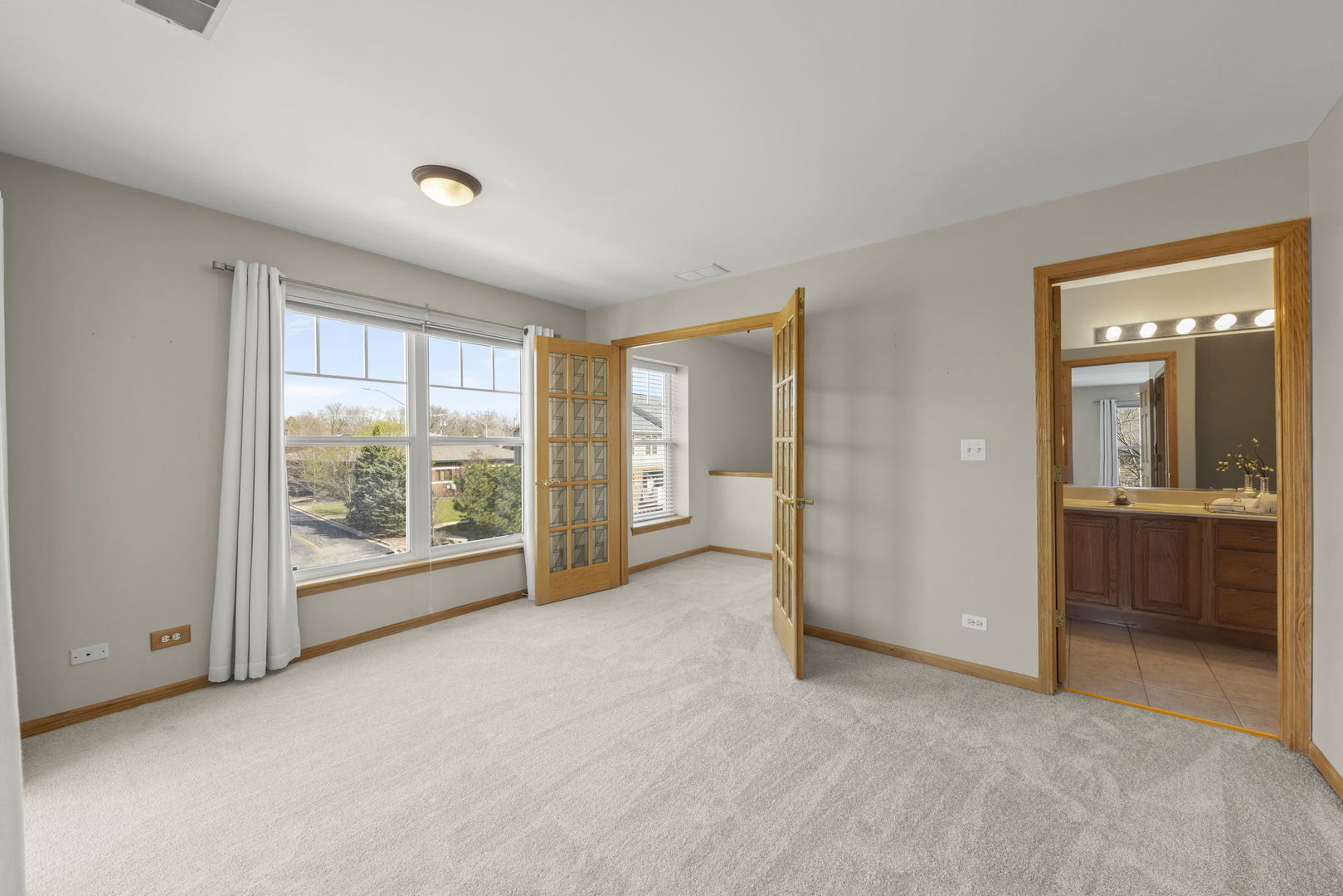 1101 Ironwood Lane, Lisle, IL 60532