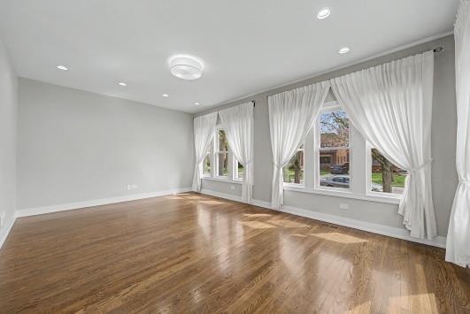 9818 S Leavitt Street, Chicago, IL 60643