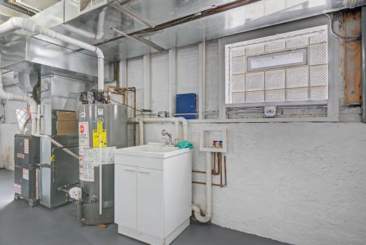 9818 S Leavitt Street, Chicago, IL 60643