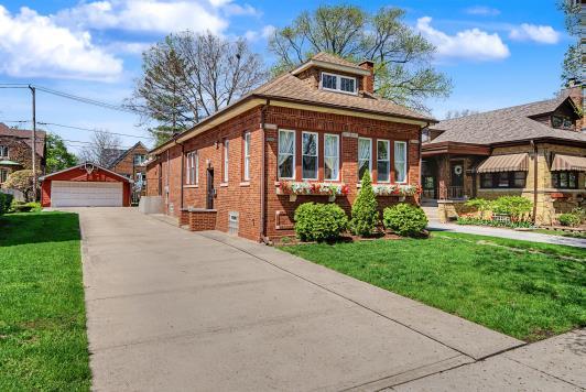 9818 S Leavitt Street, Chicago, IL 60643