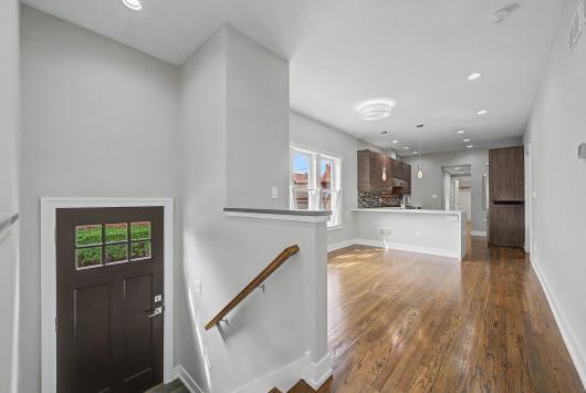 9818 S Leavitt Street, Chicago, IL 60643