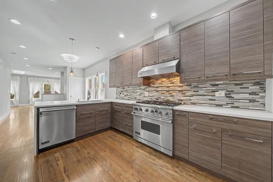 9818 S Leavitt Street, Chicago, IL 60643