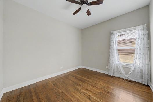 9818 S Leavitt Street, Chicago, IL 60643