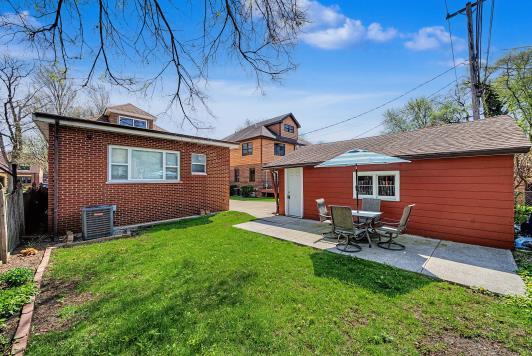 9818 S Leavitt Street, Chicago, IL 60643