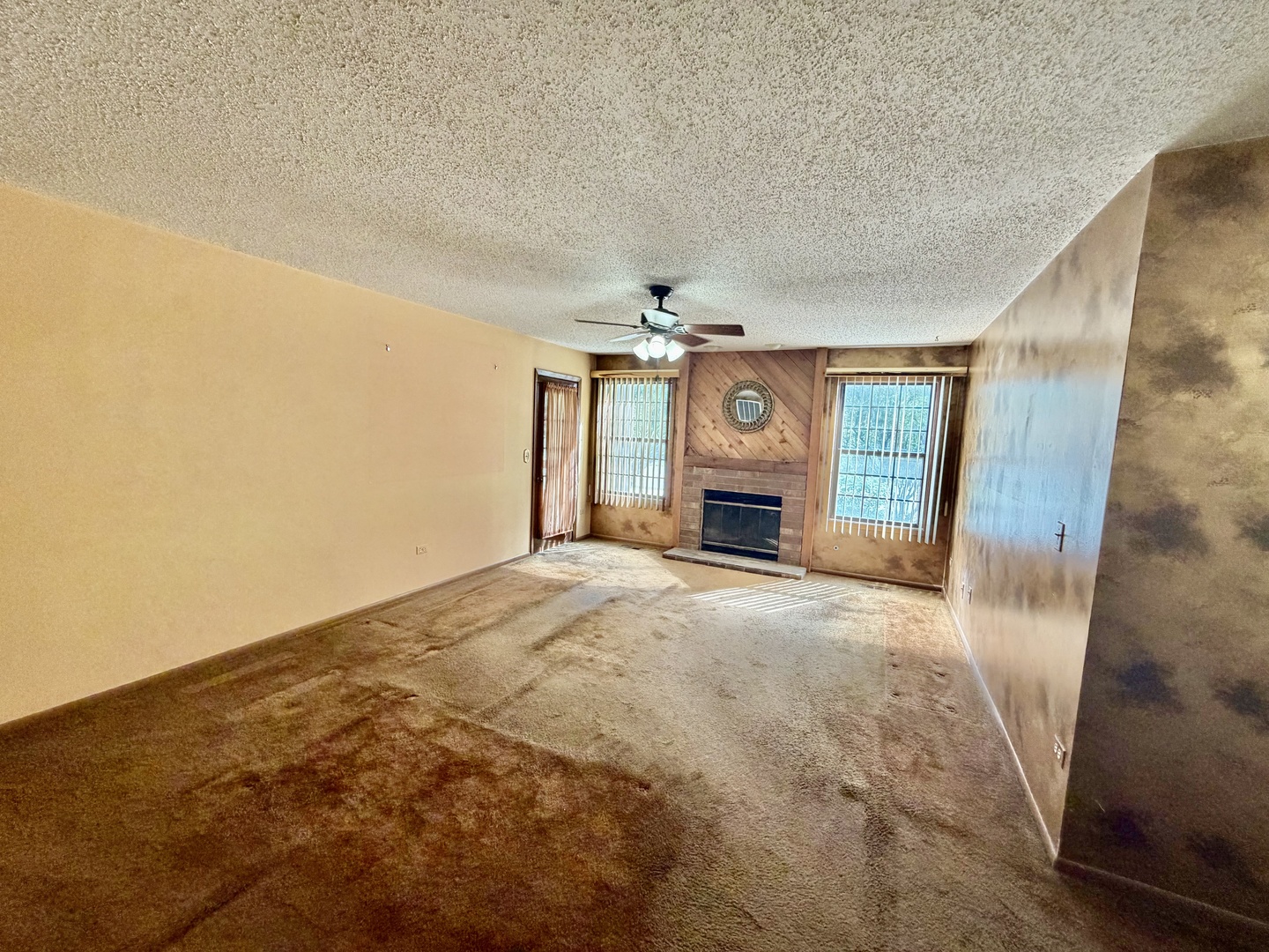 332 Essex Court #4, Wood Dale, IL 60191
