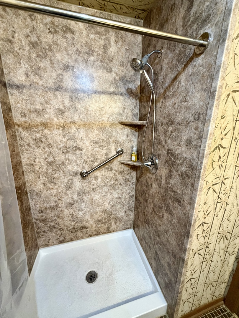 332 Essex Court #4, Wood Dale, IL 60191