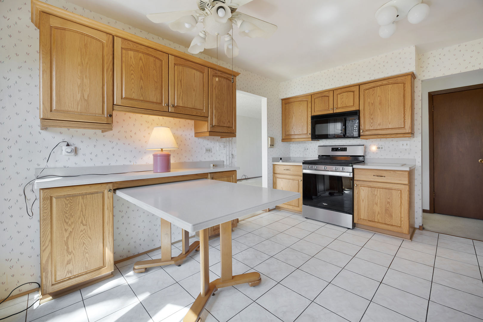 418 N Lancers Drive, Addison, IL 60101