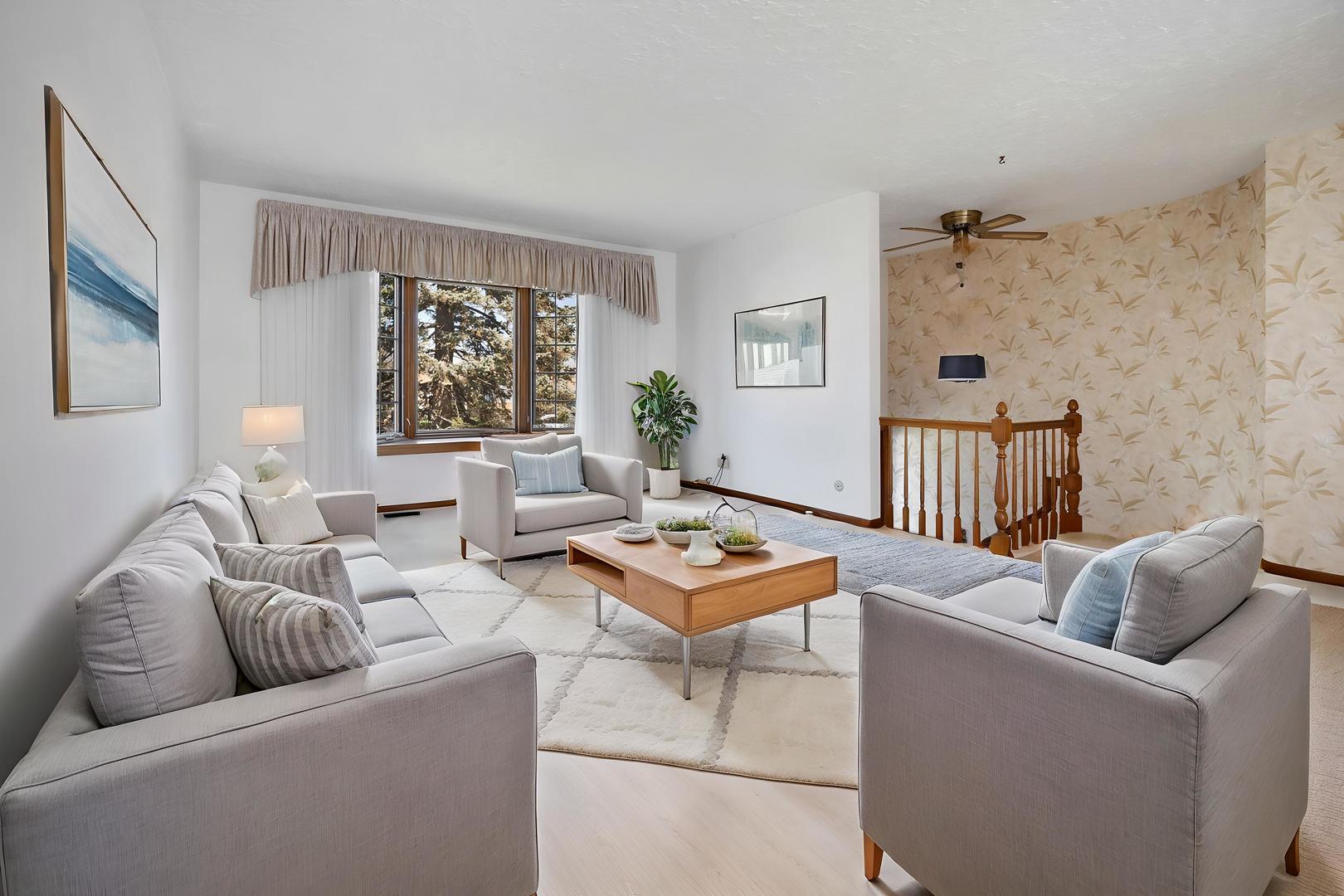 418 N Lancers Drive, Addison, IL 60101