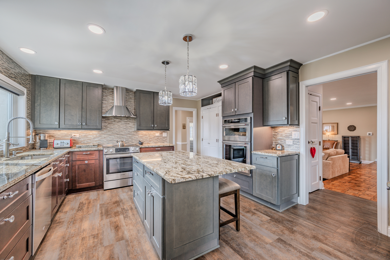 4 Oak Brook Club Drive #G205, Oak Brook, IL 60523