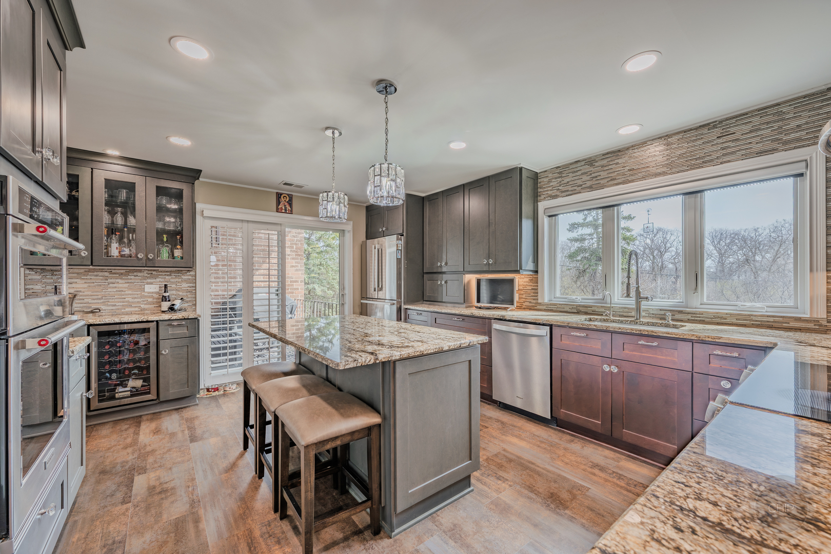 4 Oak Brook Club Drive #G205, Oak Brook, IL 60523