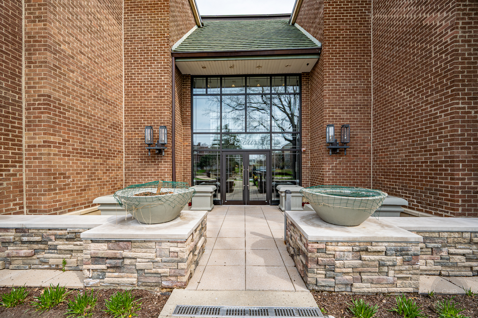 4 Oak Brook Club Drive #G205, Oak Brook, IL 60523