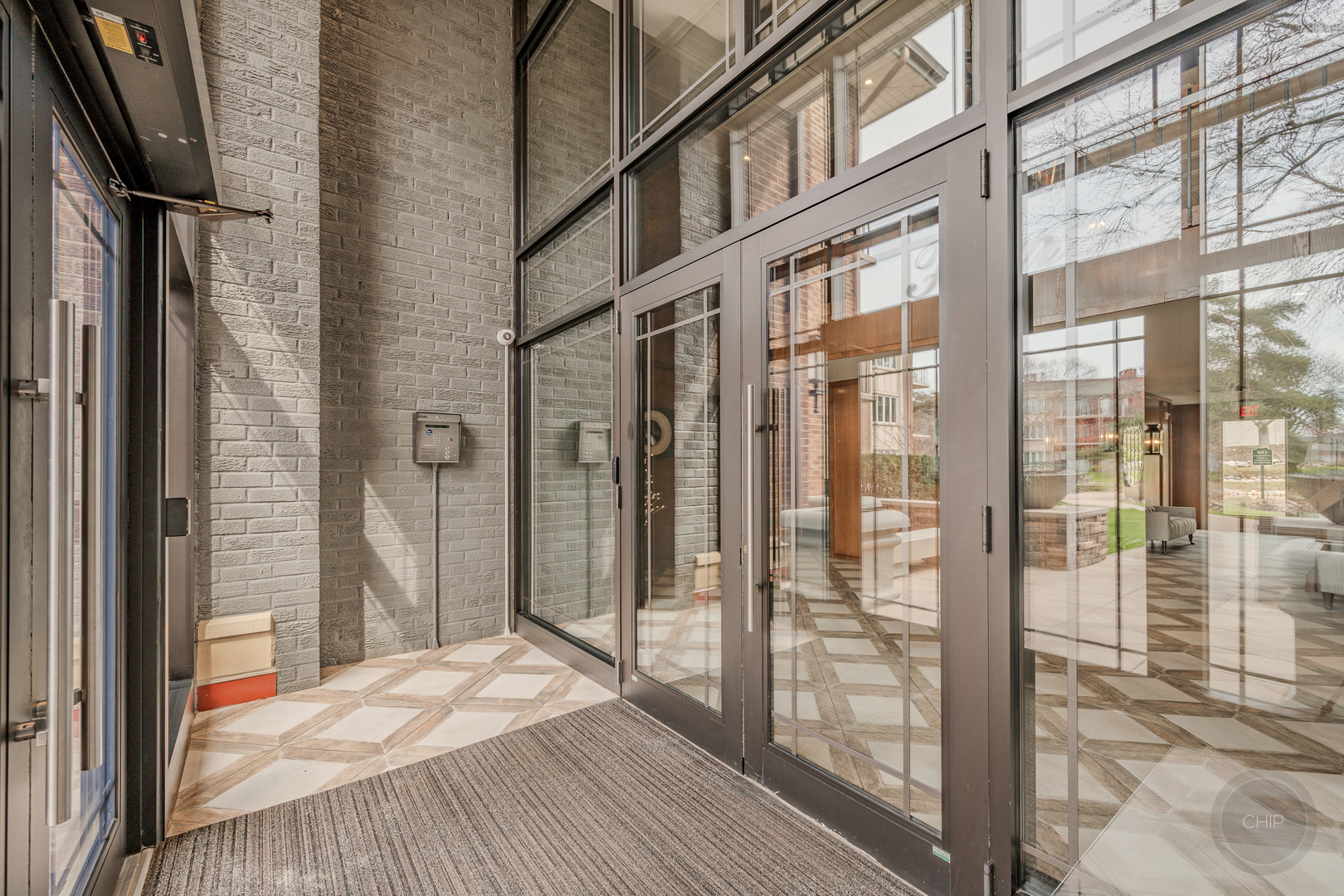 4 Oak Brook Club Drive #G205, Oak Brook, IL 60523