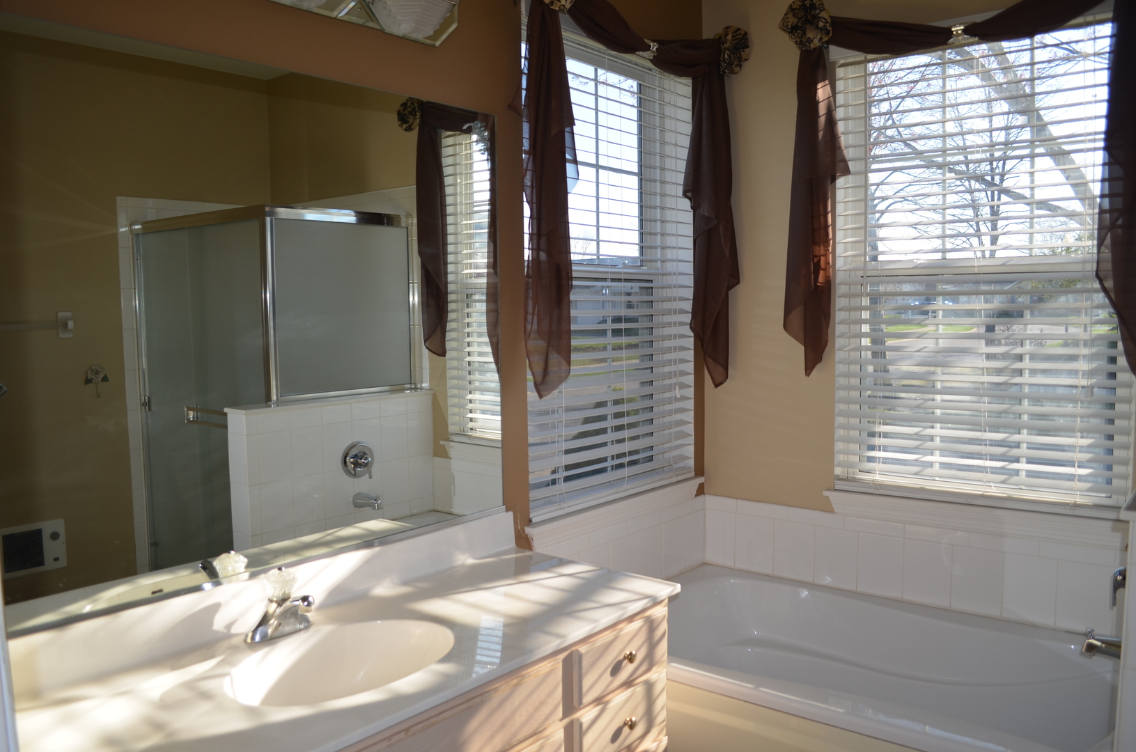 21520 Victory Lake Way, Crest Hill, IL 60403