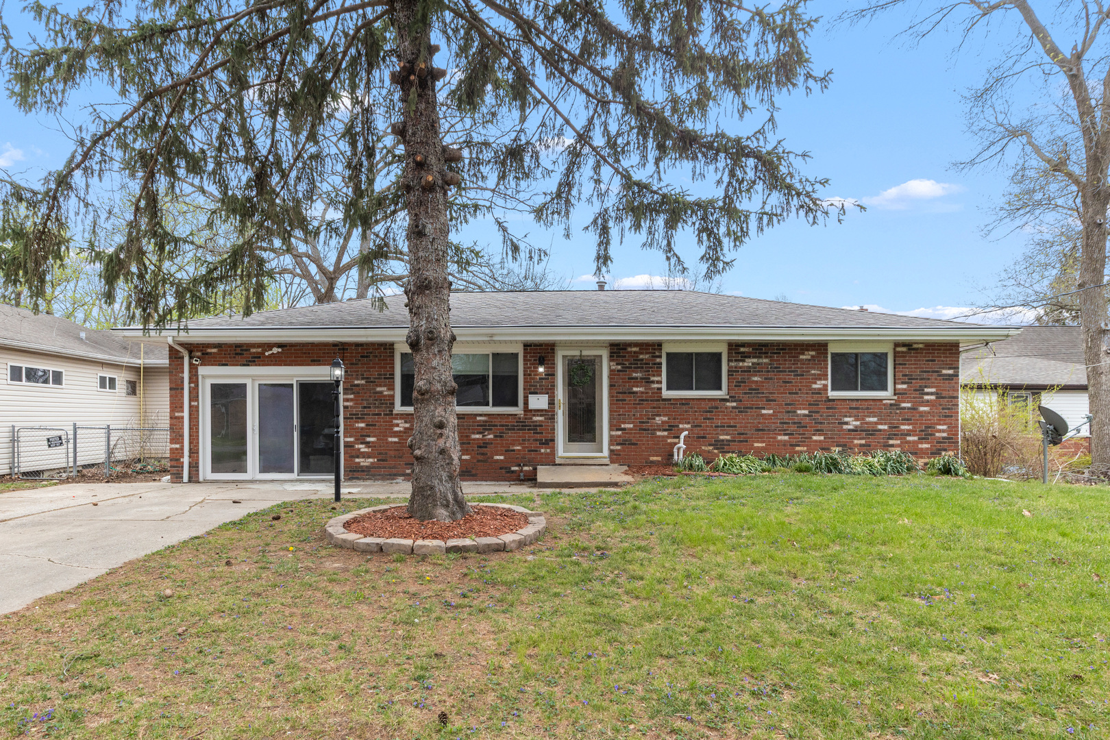 2241 Alby Street, Alton, IL 62002