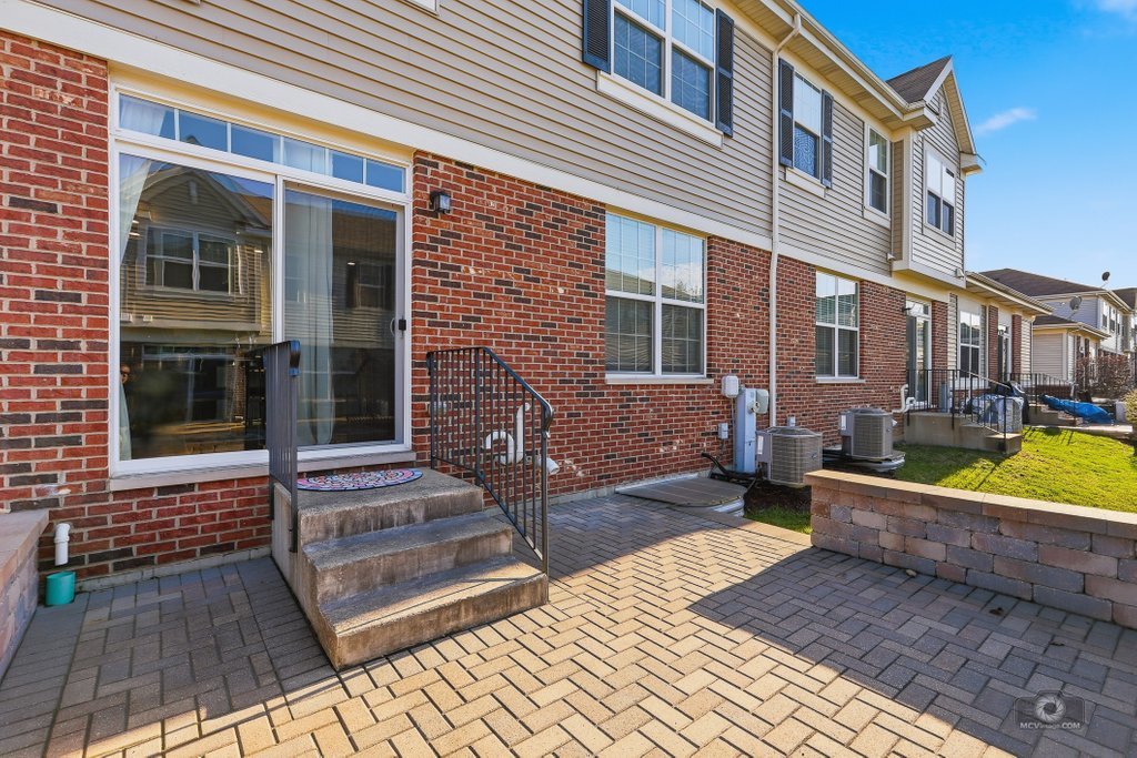 10616 W 154th Street, Orland Park, IL 60462