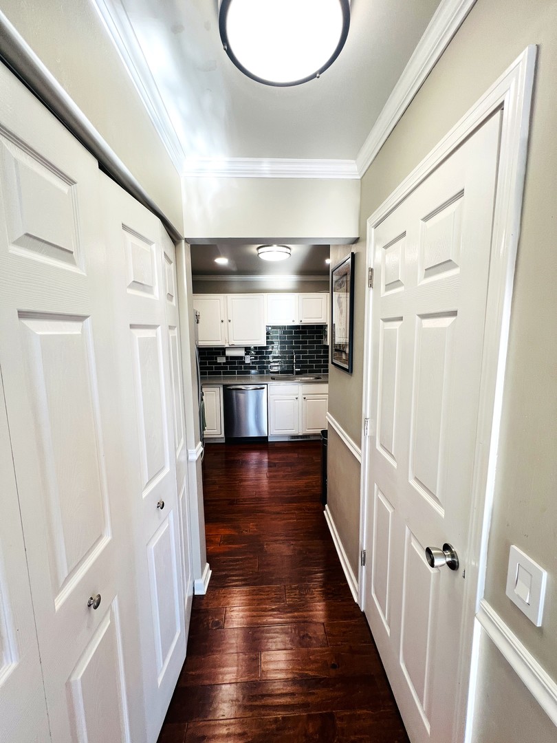 106 Pembroke Circle #2-6, Lake Bluff, IL 60044