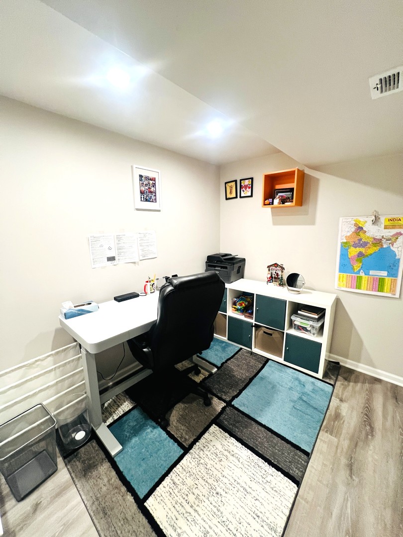 106 Pembroke Circle #2-6, Lake Bluff, IL 60044