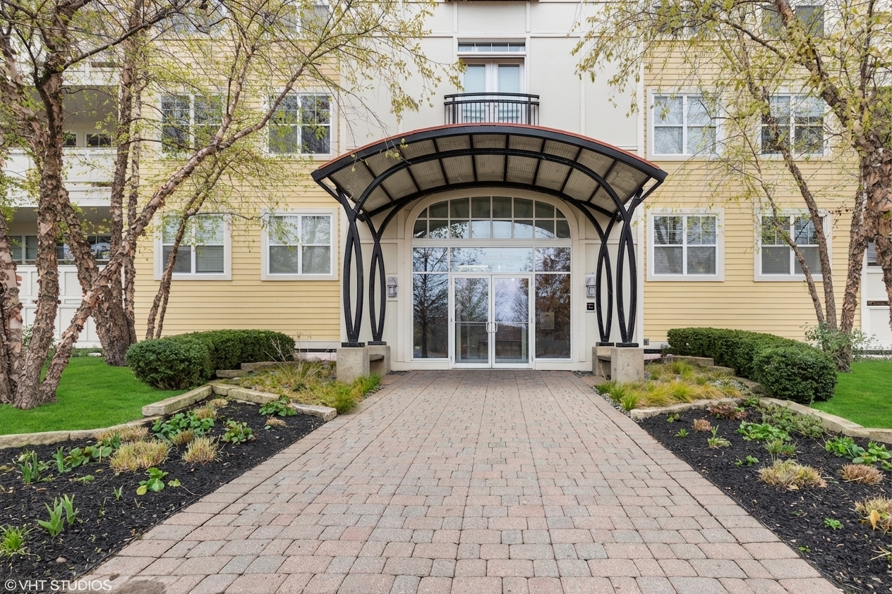 977 Harris Road #25, Grayslake, IL 60030