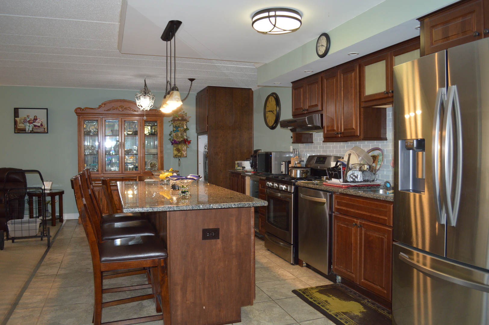 110 W Butterfield Road #402S, Elmhurst, IL 60126