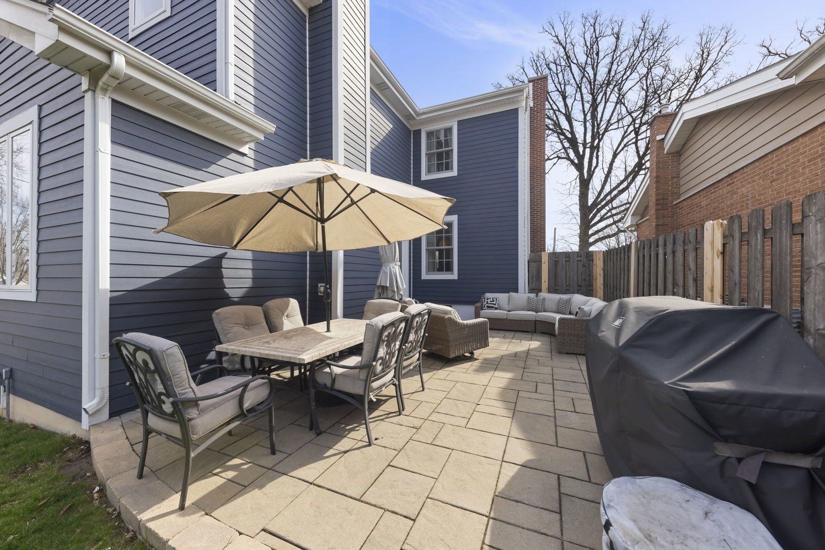 1320 Santa Rosa Avenue, Wheaton, IL 60187