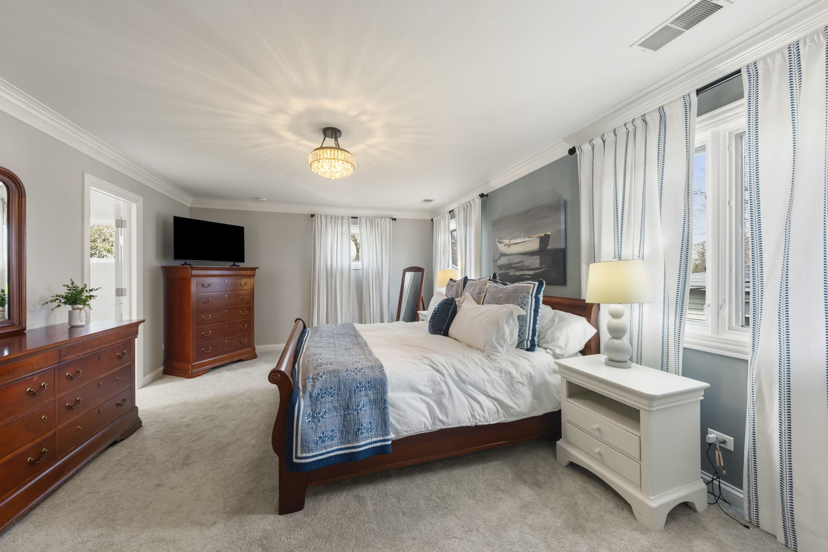 1320 Santa Rosa Avenue, Wheaton, IL 60187