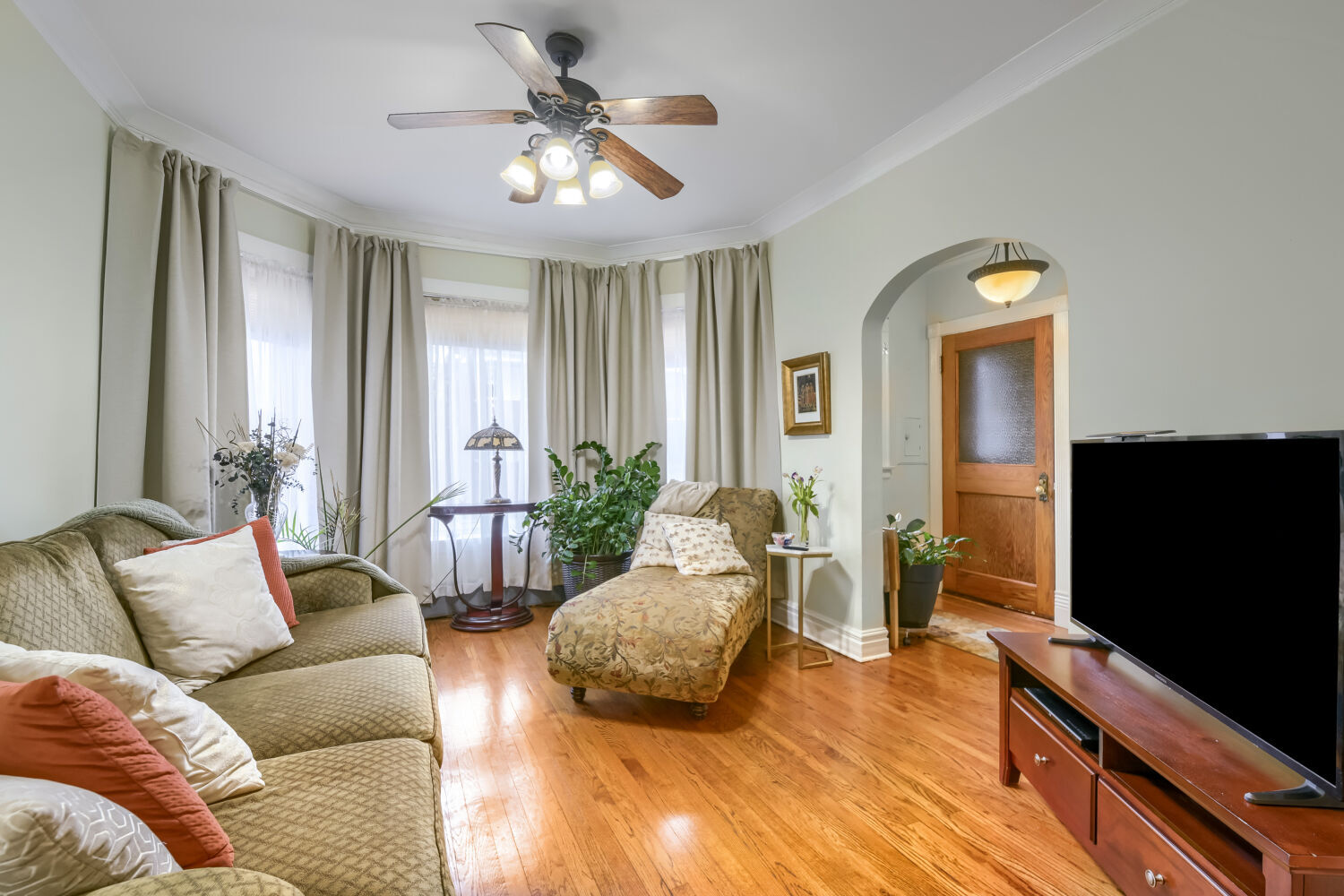 2231 N Lawndale Avenue, Chicago, IL 60647