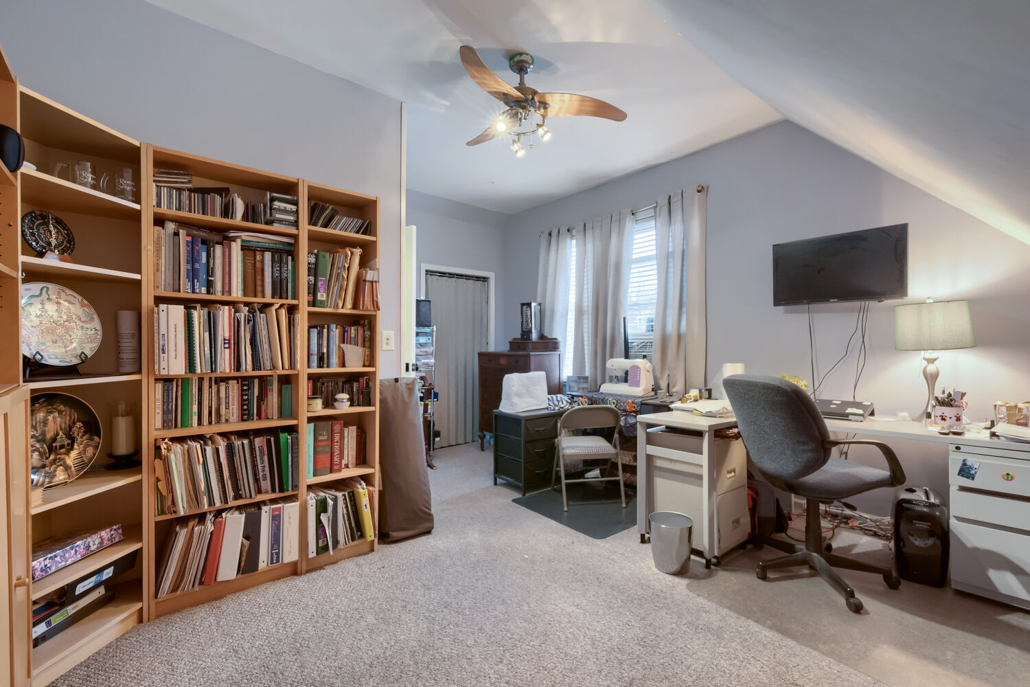 2231 N Lawndale Avenue, Chicago, IL 60647