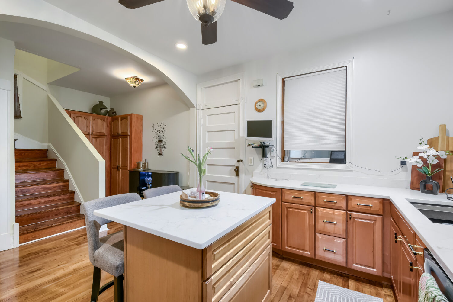 2231 N Lawndale Avenue, Chicago, IL 60647