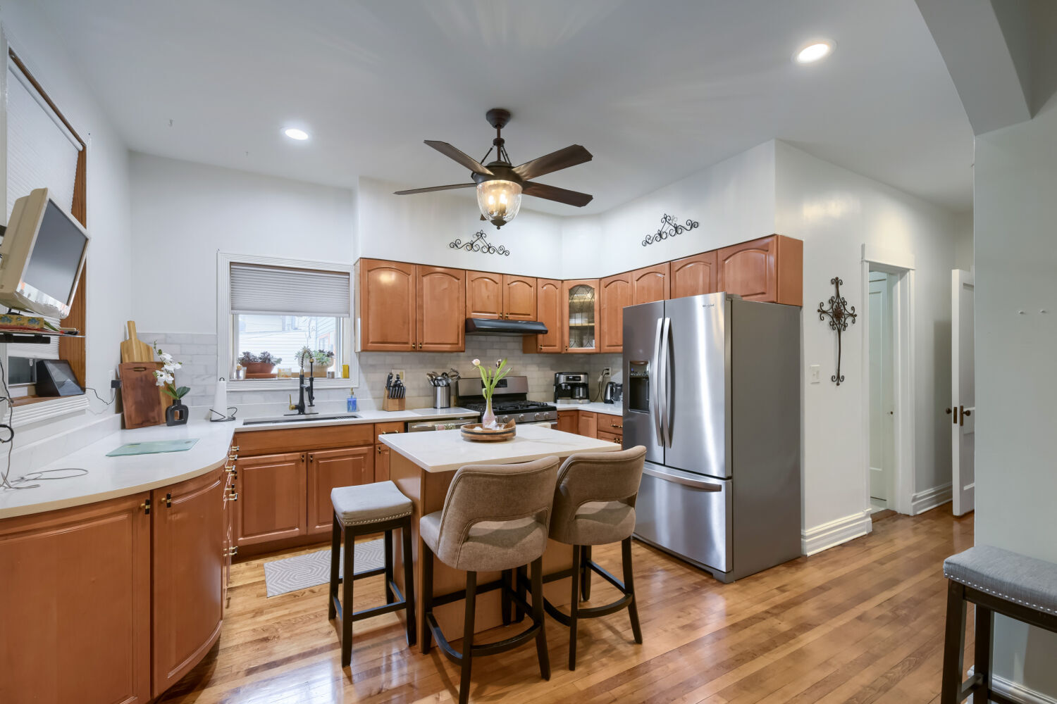 2231 N Lawndale Avenue, Chicago, IL 60647