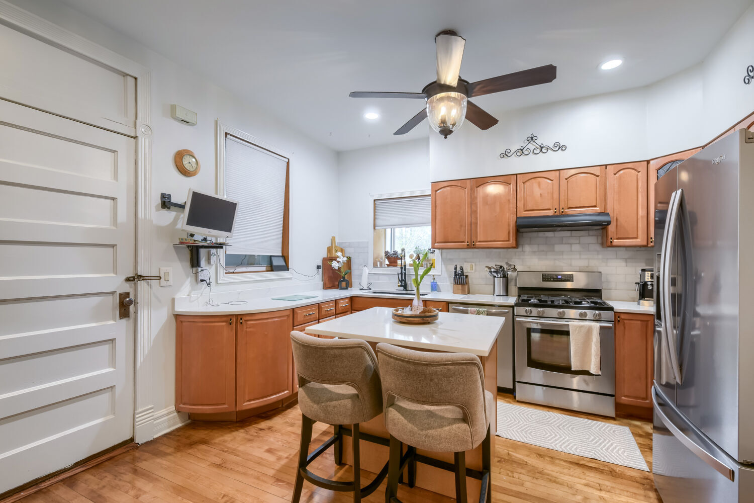 2231 N Lawndale Avenue, Chicago, IL 60647