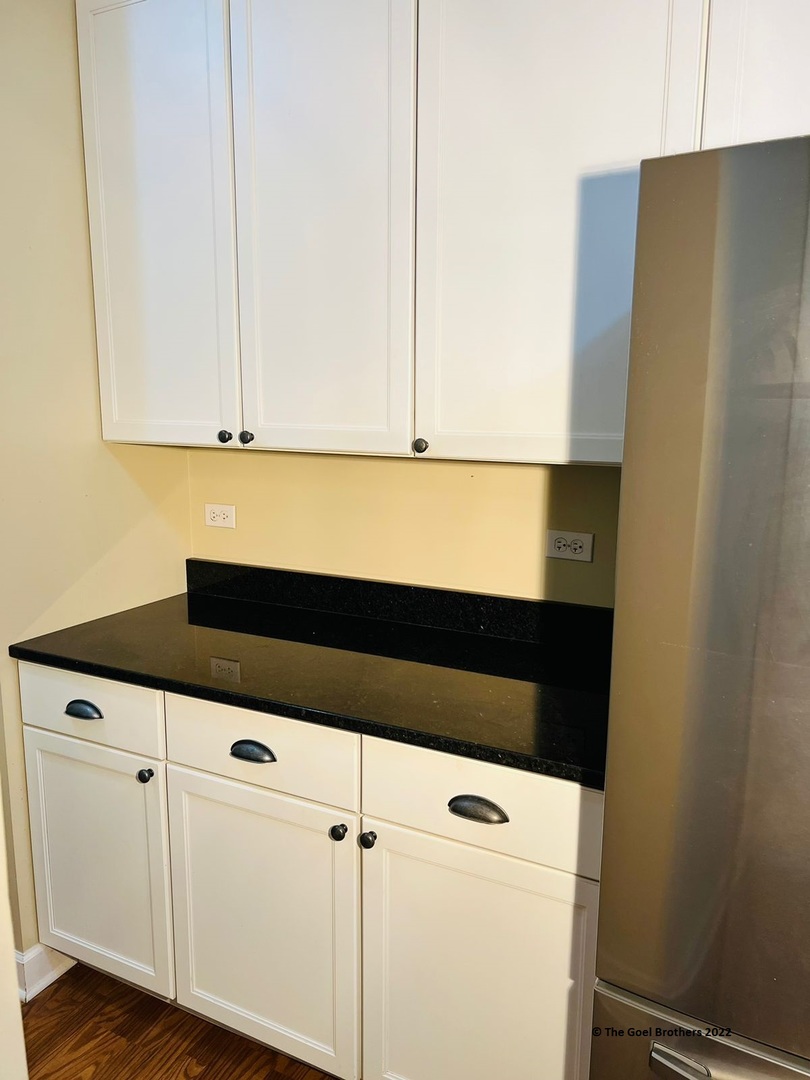 3175 Falling Waters Lane #0, Lindenhurst, IL 60046