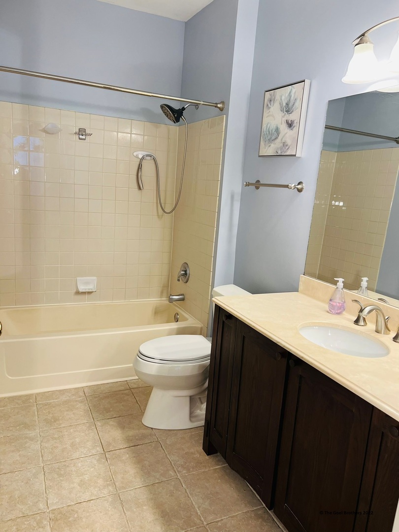 3175 Falling Waters Lane #0, Lindenhurst, IL 60046