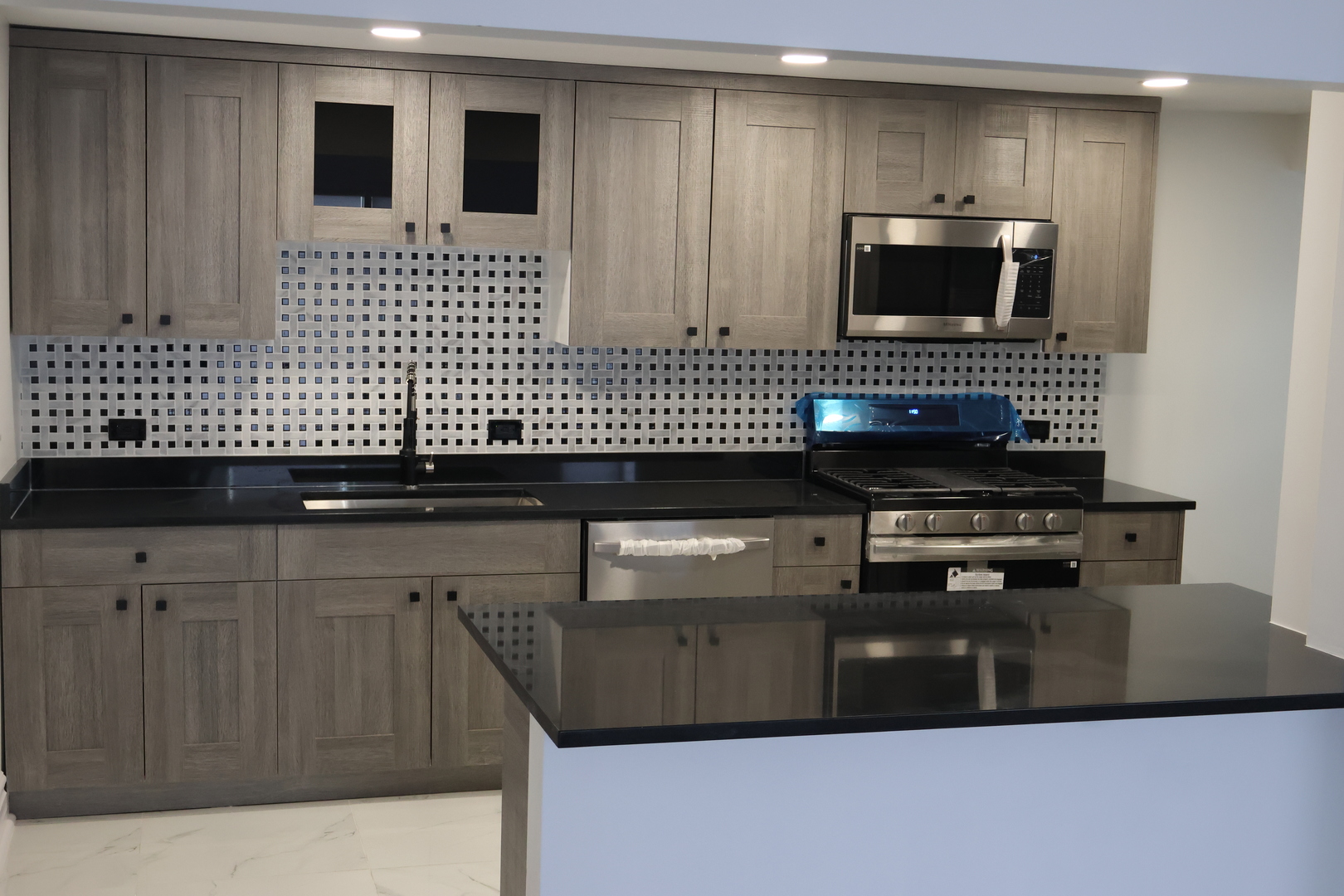 400 W 96 Street, Chicago, IL 60628