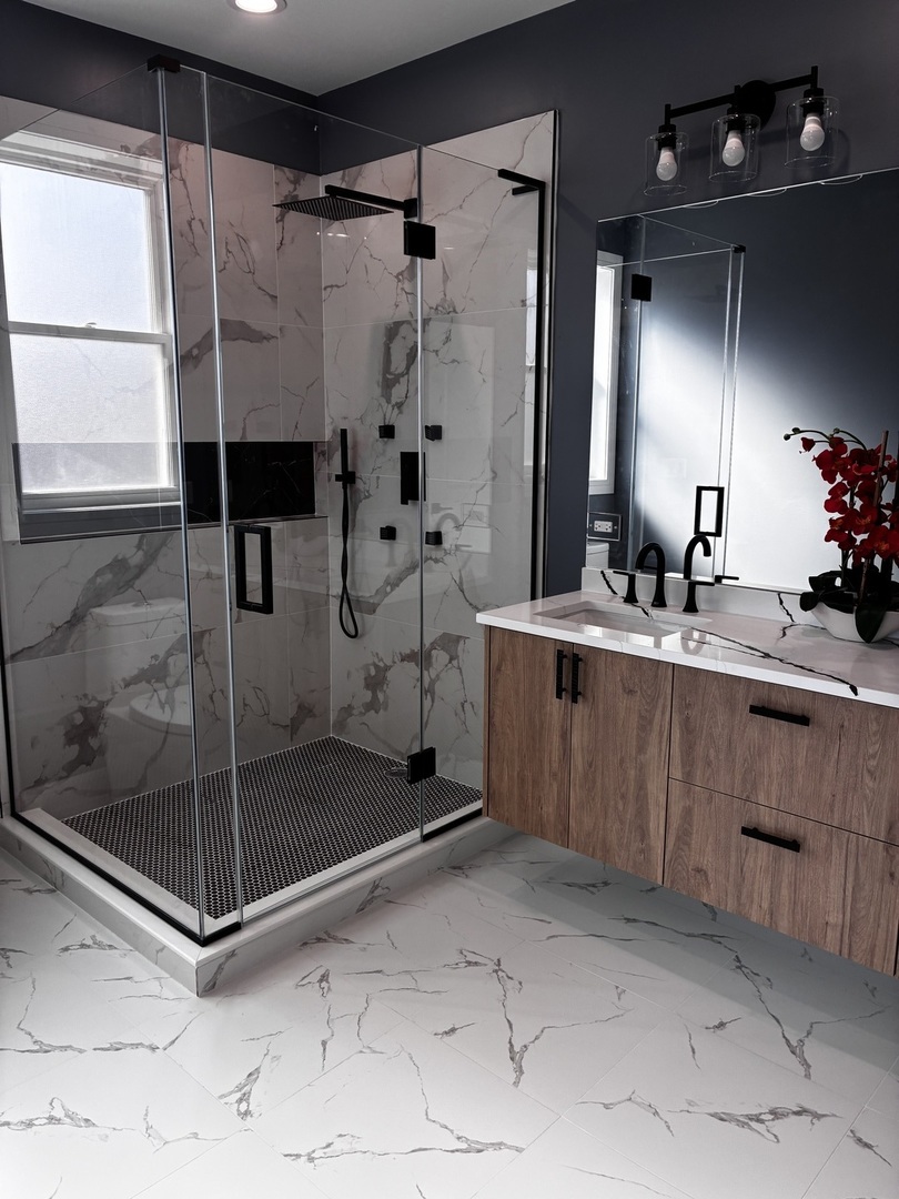 3755 N Odell Avenue, Chicago, IL 60634