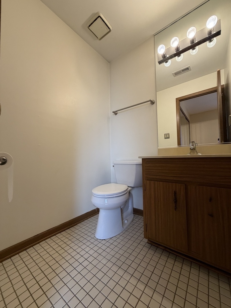 15723 Peggy Lane #12, Oak Forest, IL 60452