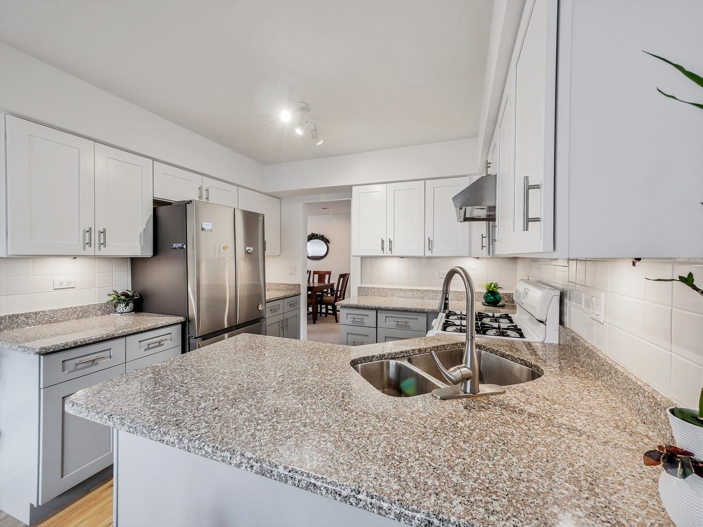 7945 Stewart Drive, Darien, IL 60561