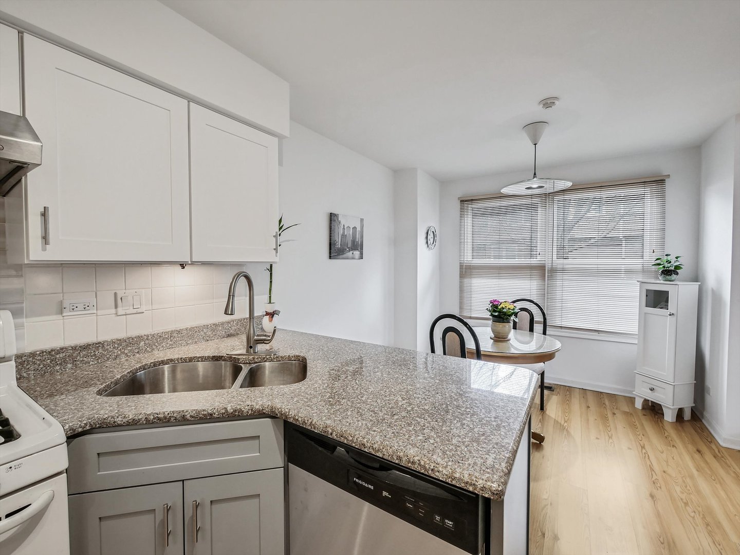 7945 Stewart Drive, Darien, IL 60561