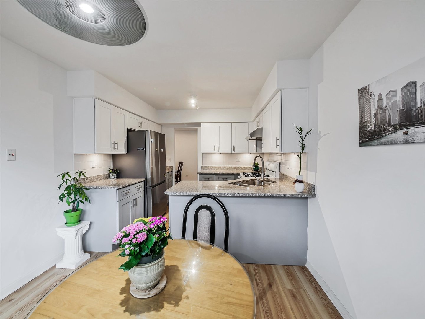 7945 Stewart Drive, Darien, IL 60561