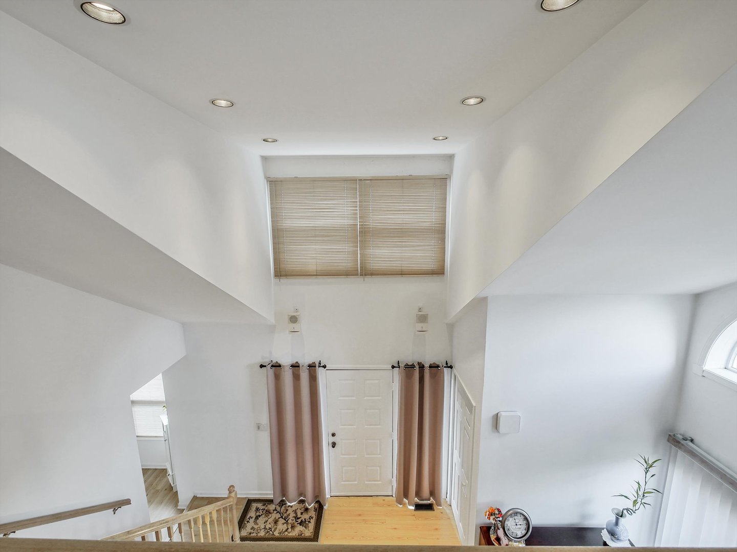 7945 Stewart Drive, Darien, IL 60561