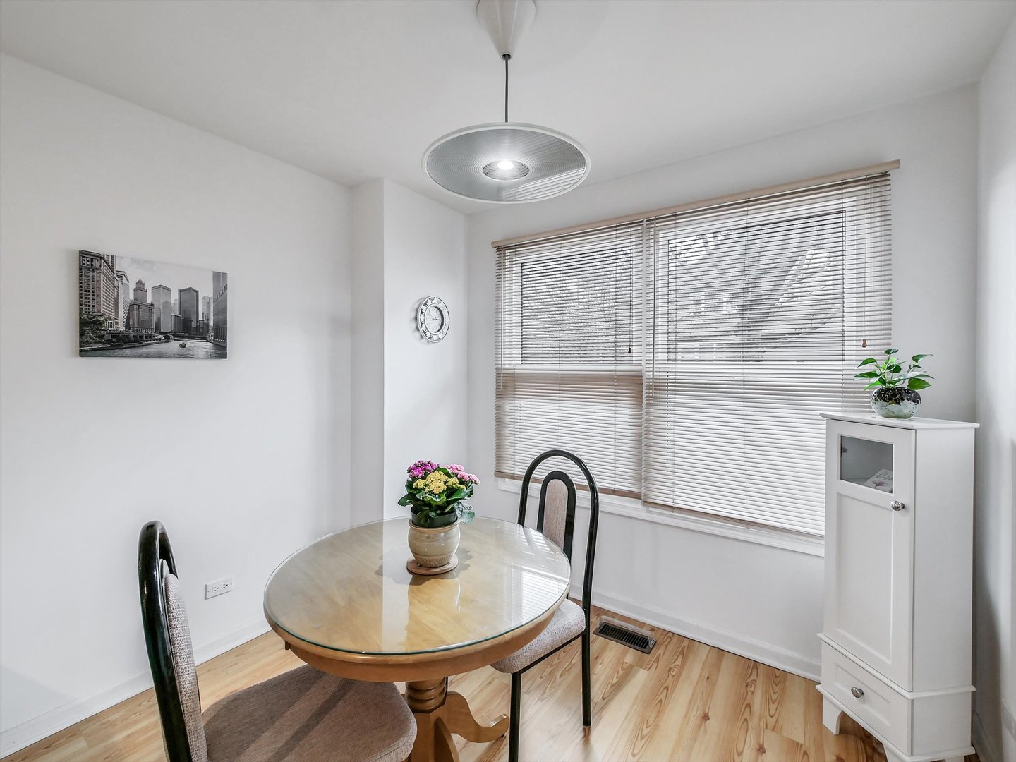 7945 Stewart Drive, Darien, IL 60561