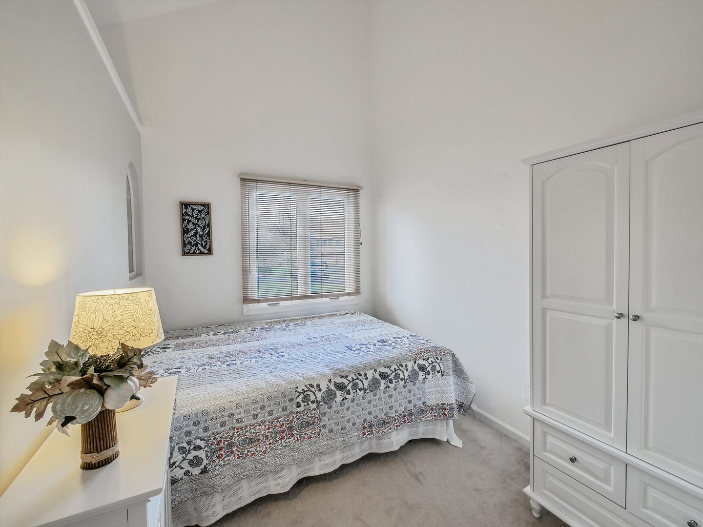 7945 Stewart Drive, Darien, IL 60561