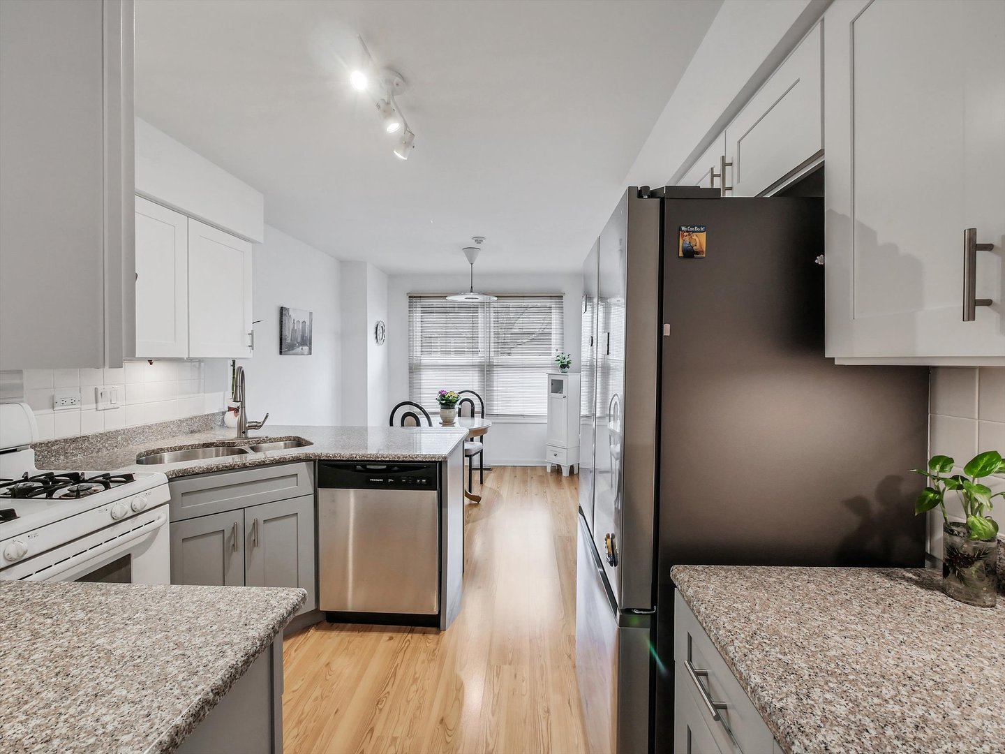 7945 Stewart Drive, Darien, IL 60561