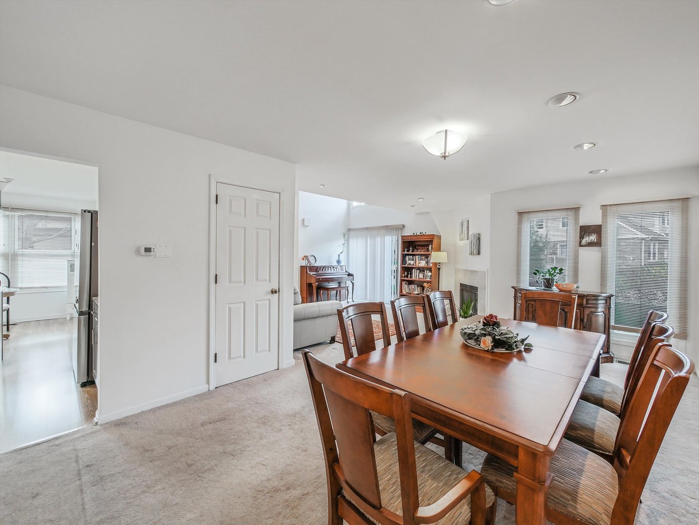 7945 Stewart Drive, Darien, IL 60561