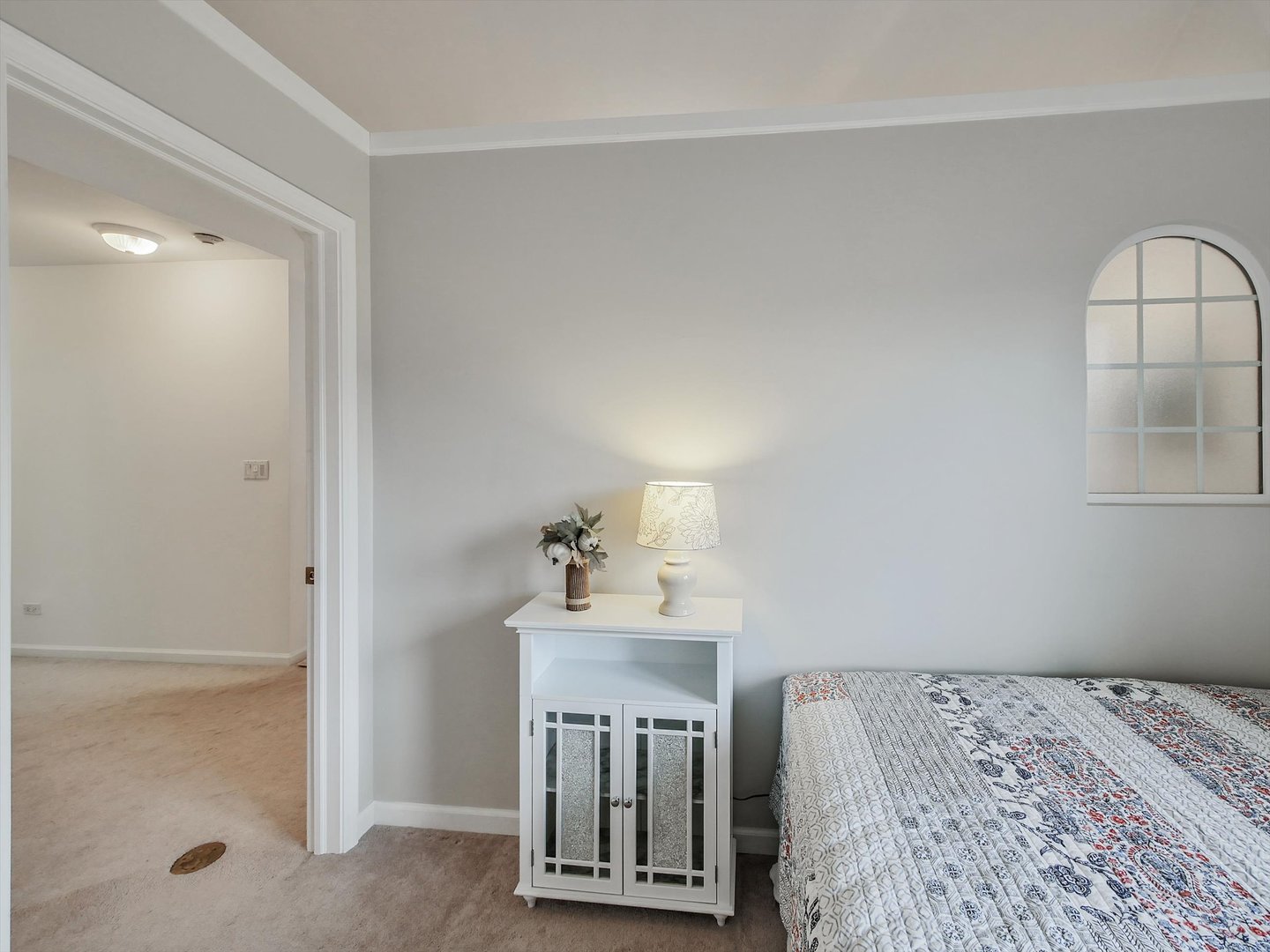 7945 Stewart Drive, Darien, IL 60561