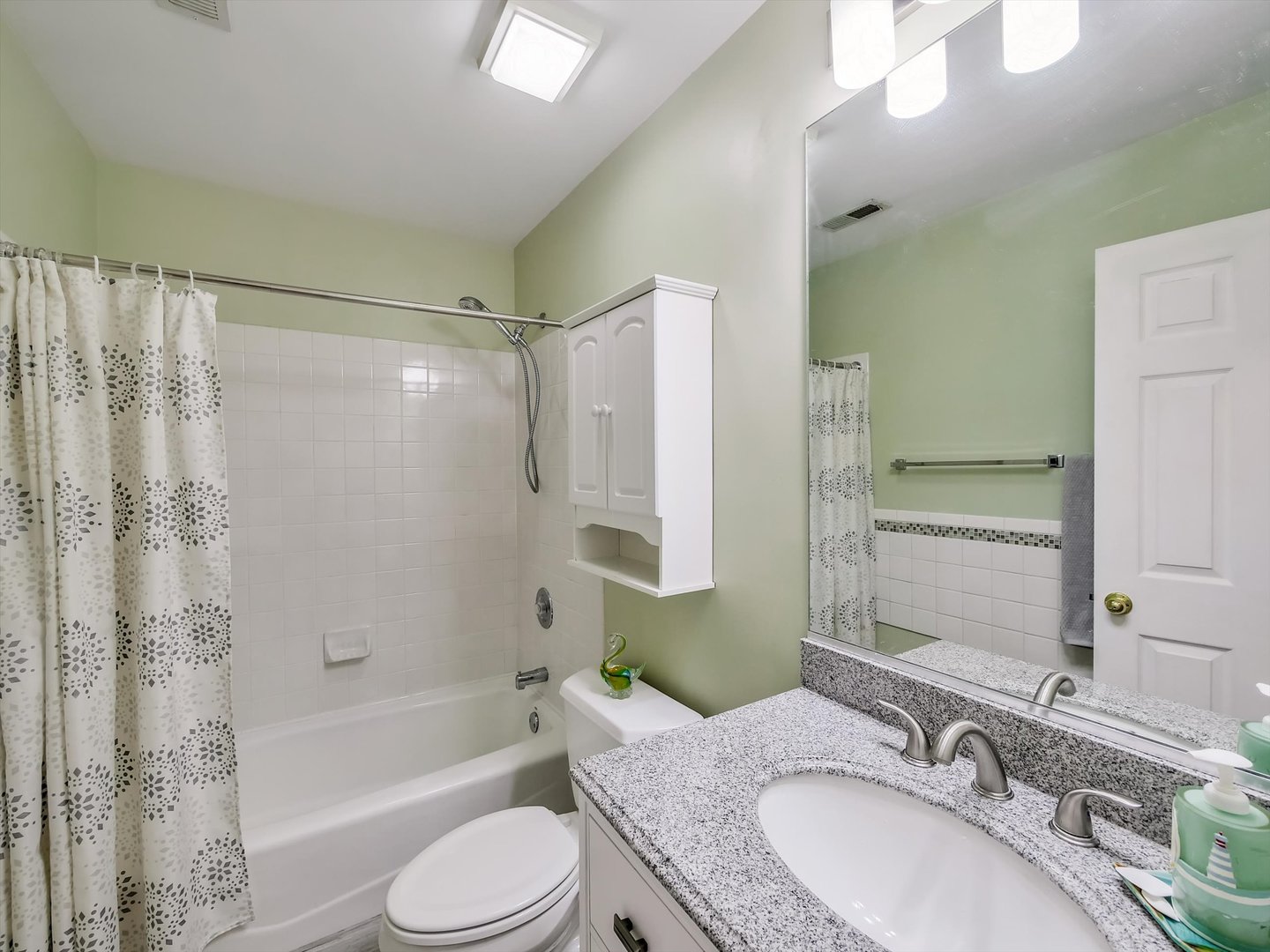 7945 Stewart Drive, Darien, IL 60561