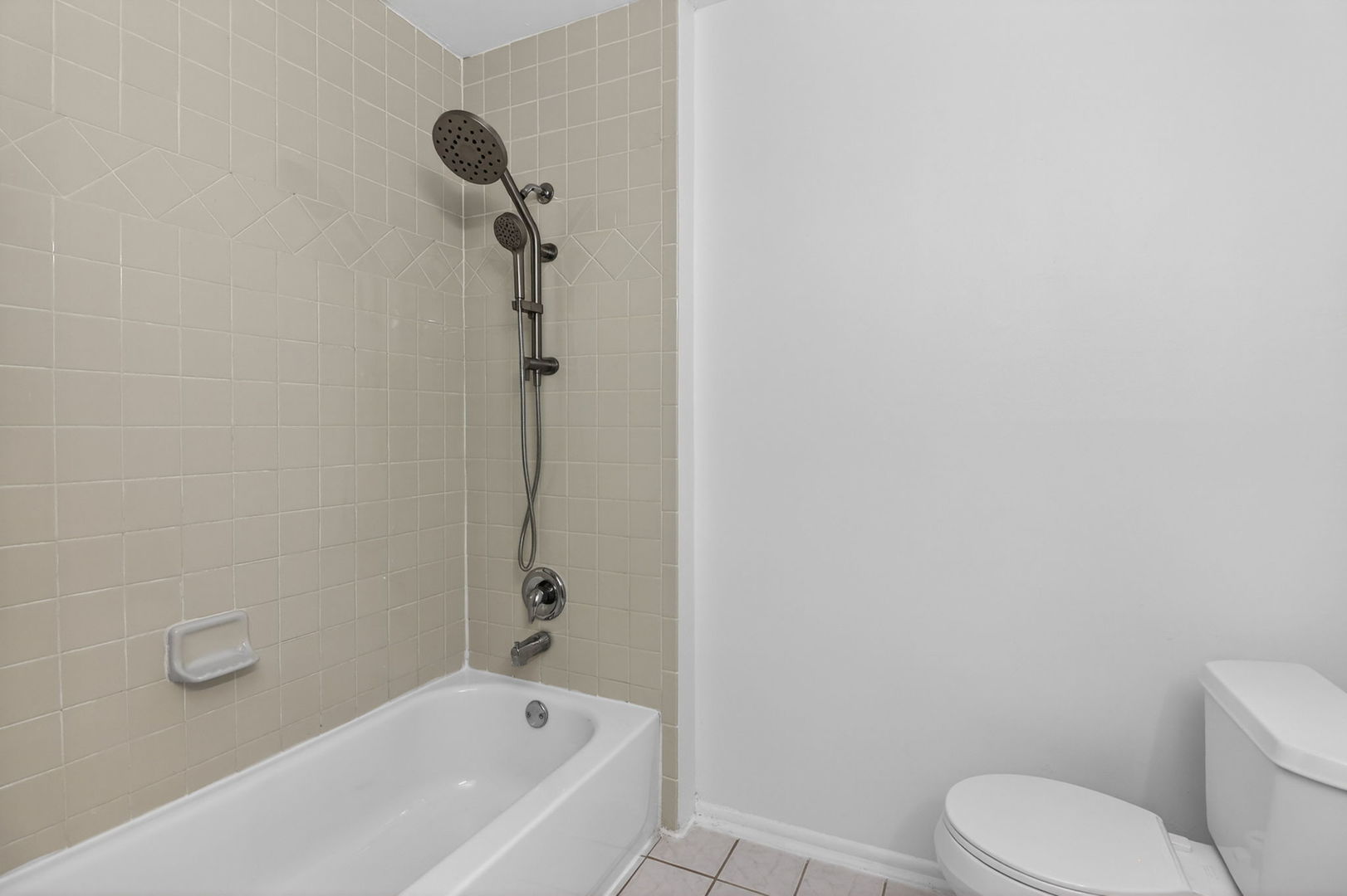 8305 Route 53 #A15, Woodridge, IL 60517